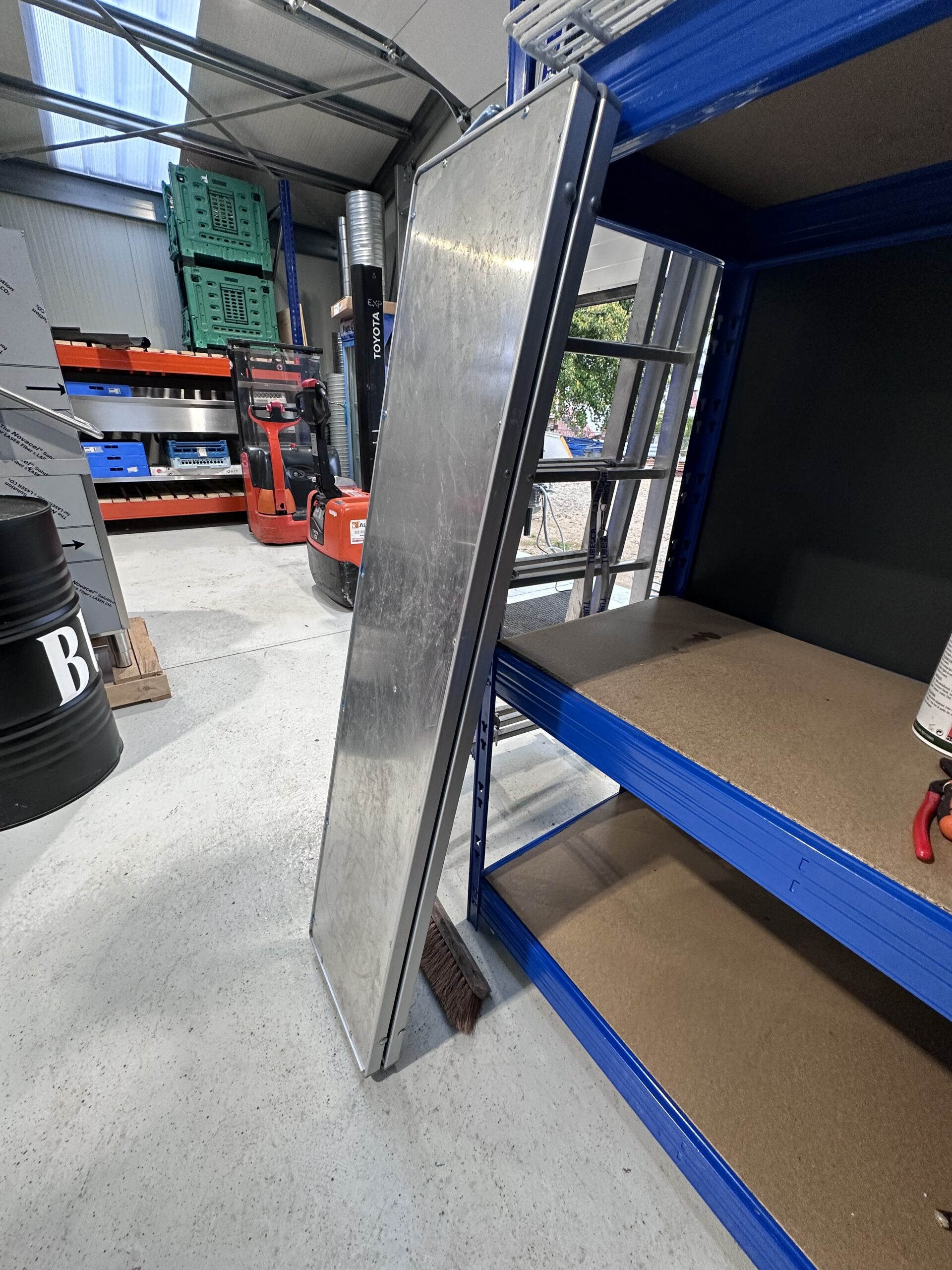 Table pliante d'exposition – Image 3