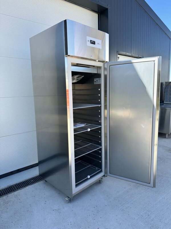 Armoire congélateur ventilée 600 Lit. 1 porte GN 2/1, sur roues, 2 avec freins – Image 5