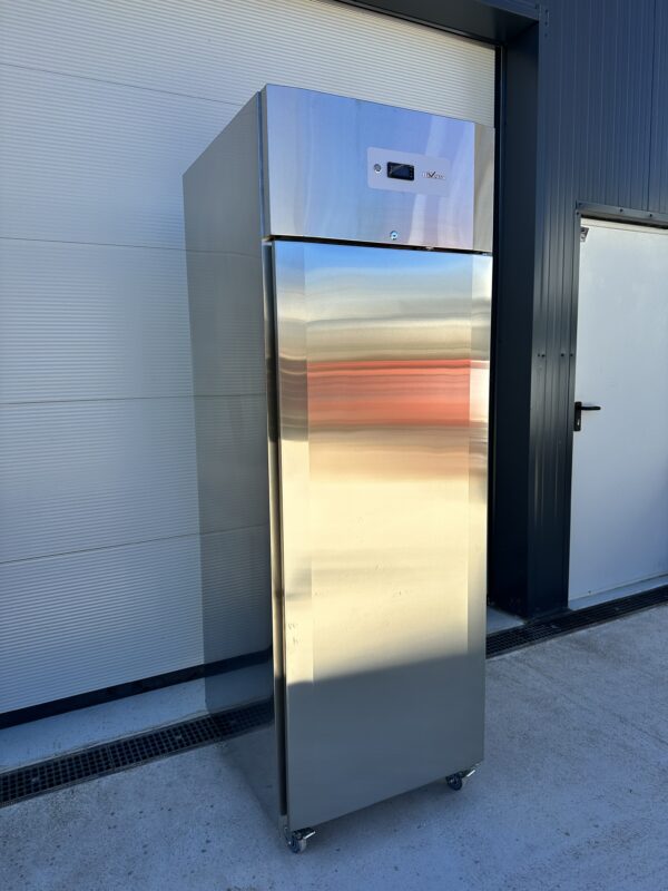 Armoire congélateur ventilée 600 Lit. 1 porte GN 2/1, sur roues, 2 avec freins