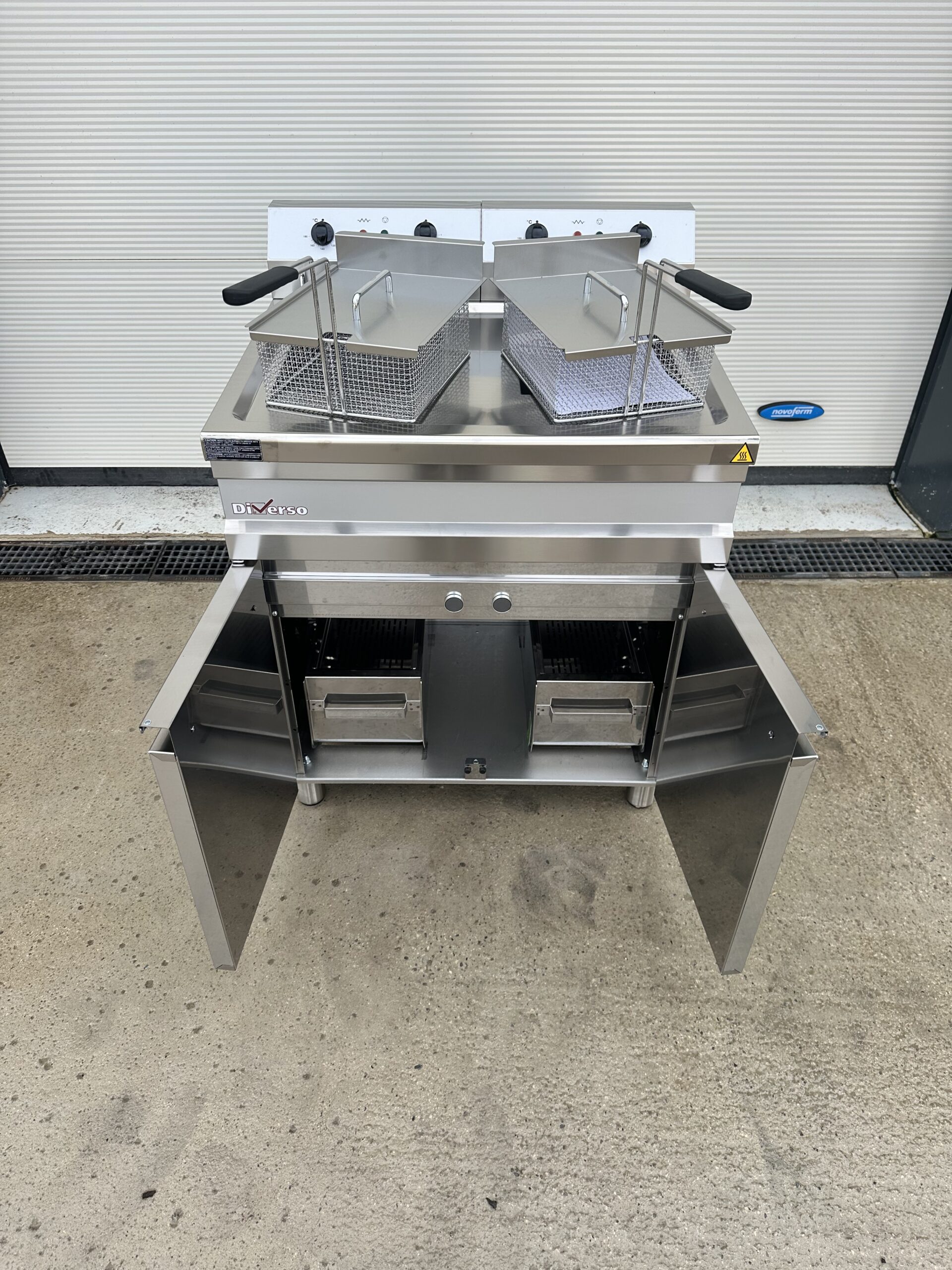 Friteuse électrique 2 cuves -2 x 14L sur armoire - Neuve - Prix TTC – Image 3