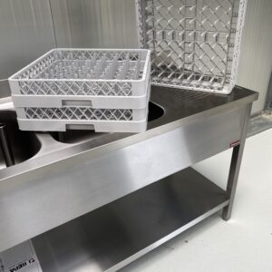 Panier à assiette pour lave vaisselle professionnelle