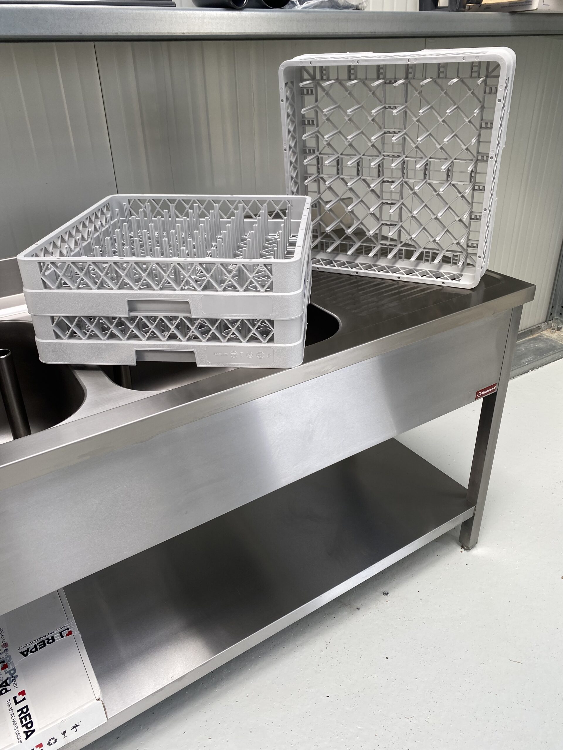 Panier à assiette pour lave vaisselle professionnelle